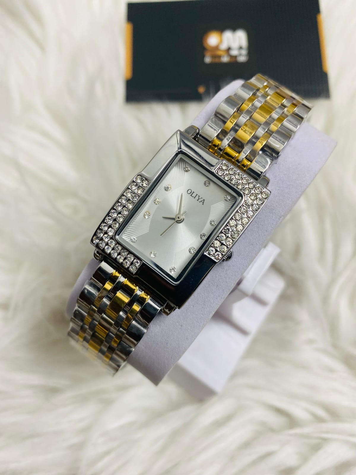 Oliya girls watch