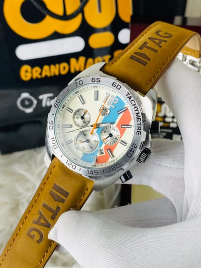 This is a TAG Heuer Formula 1 Chronograph  Leather_img_0
